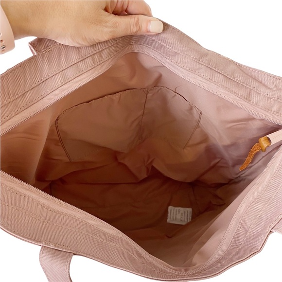 NWT Herschel Supply Co. Mica Tote Bag in Ash Rose One Size - Picture 12 of 12